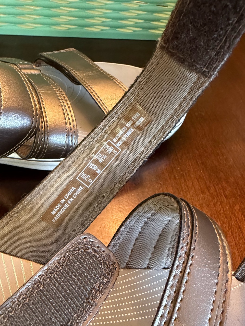 Cloudsteppers By Clarks Brinkley Coast Sandal Strappy Silver SlipOn Flats SZ 10 - Picture 6 of 7